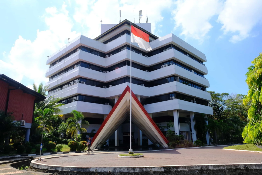 Gedung Rektorat UNHAS